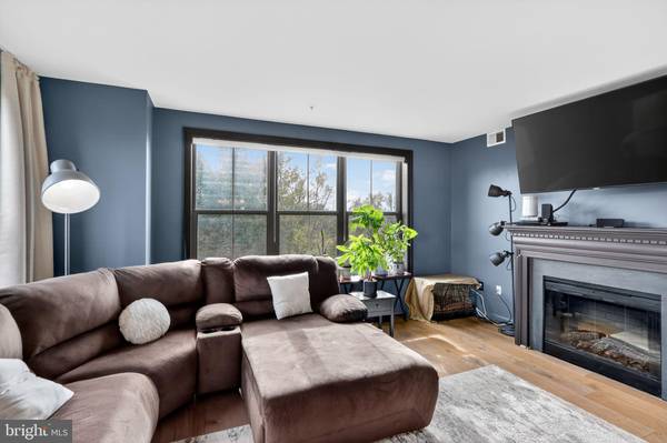 Woodbridge, VA 22191,485 HARBOR SIDE ST #407