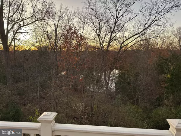 Lake Frederick, VA 22630,117 HARVESTER DR