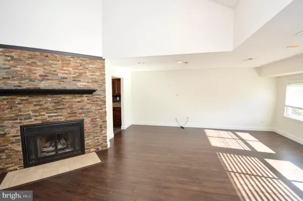 Cherry Hill, NJ 08003,526 CHANTICLEER