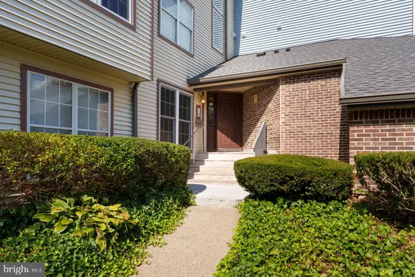 Monmouth Junction, NJ 08852,4031 BAYBERRY CT