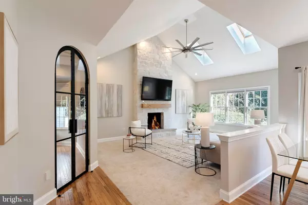 Reston, VA 20194,10841 WELBURY CT