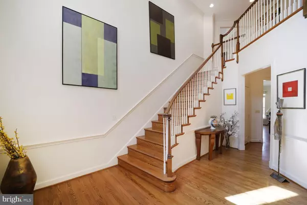 Washington, DC 20016,5119 WARREN PL NW