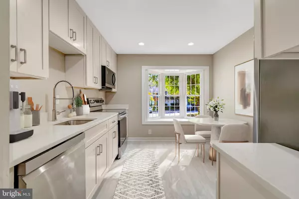 Burke, VA 22015,6108 POND LILY CT