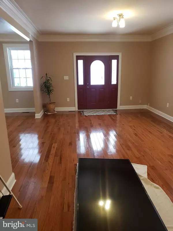Annandale, VA 22003,7217 AUBURN ST