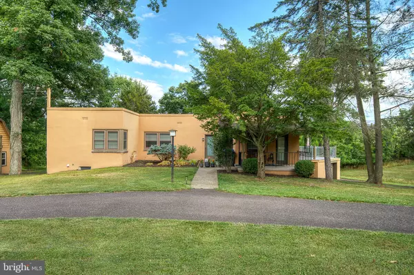 325 E 9TH AVE, Collegeville, PA 19426