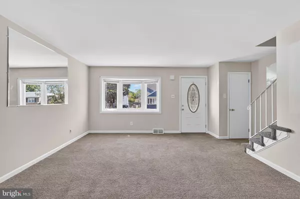 Folcroft, PA 19032,533 CROTZER AVE