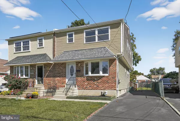 Folcroft, PA 19032,533 CROTZER AVE