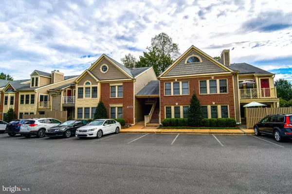 12006 RIDGE KNOLL DR #508B, Fairfax, VA 22033