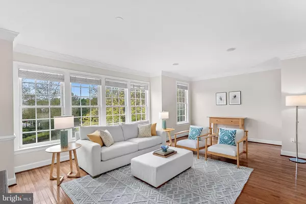 Herndon, VA 20170,108 MONROE MILLS LN