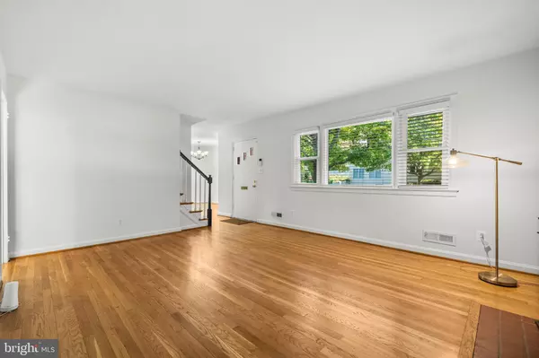 Falls Church, VA 22046,1015 KENNEDY ST