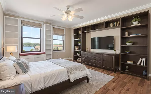 Woodbridge, VA 22191,485 HARBOR SIDE ST #703