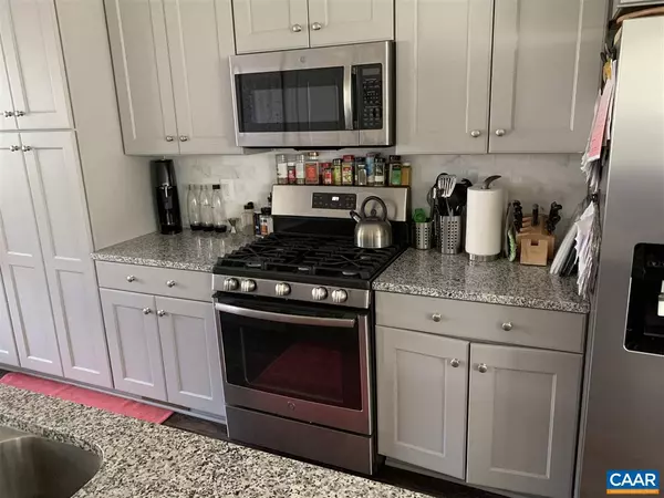 Charlottesville, VA 22902,143 JUNCTION LN