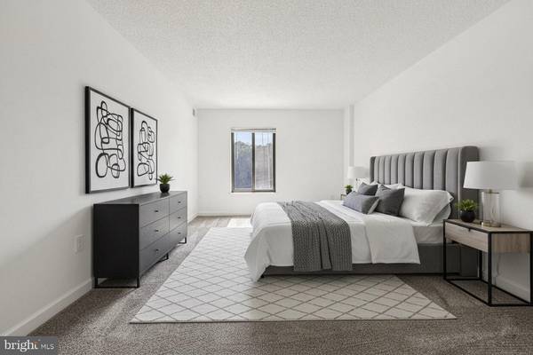 Arlington, VA 22204,4500 S FOUR MILE RUN DR #220