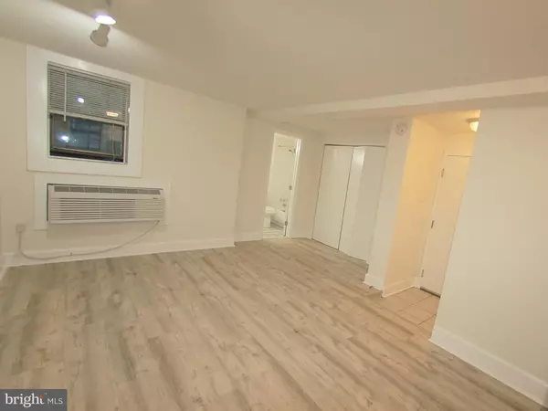 Washington, DC 20009,1822 15TH ST NW #B5