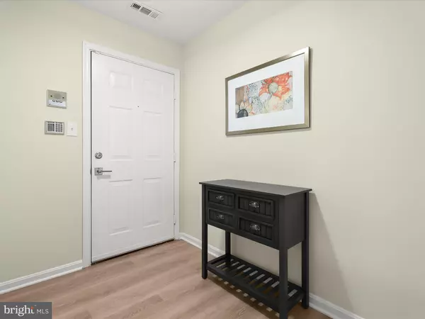 Catonsville, MD 21228,4 RUMFORD DR #203