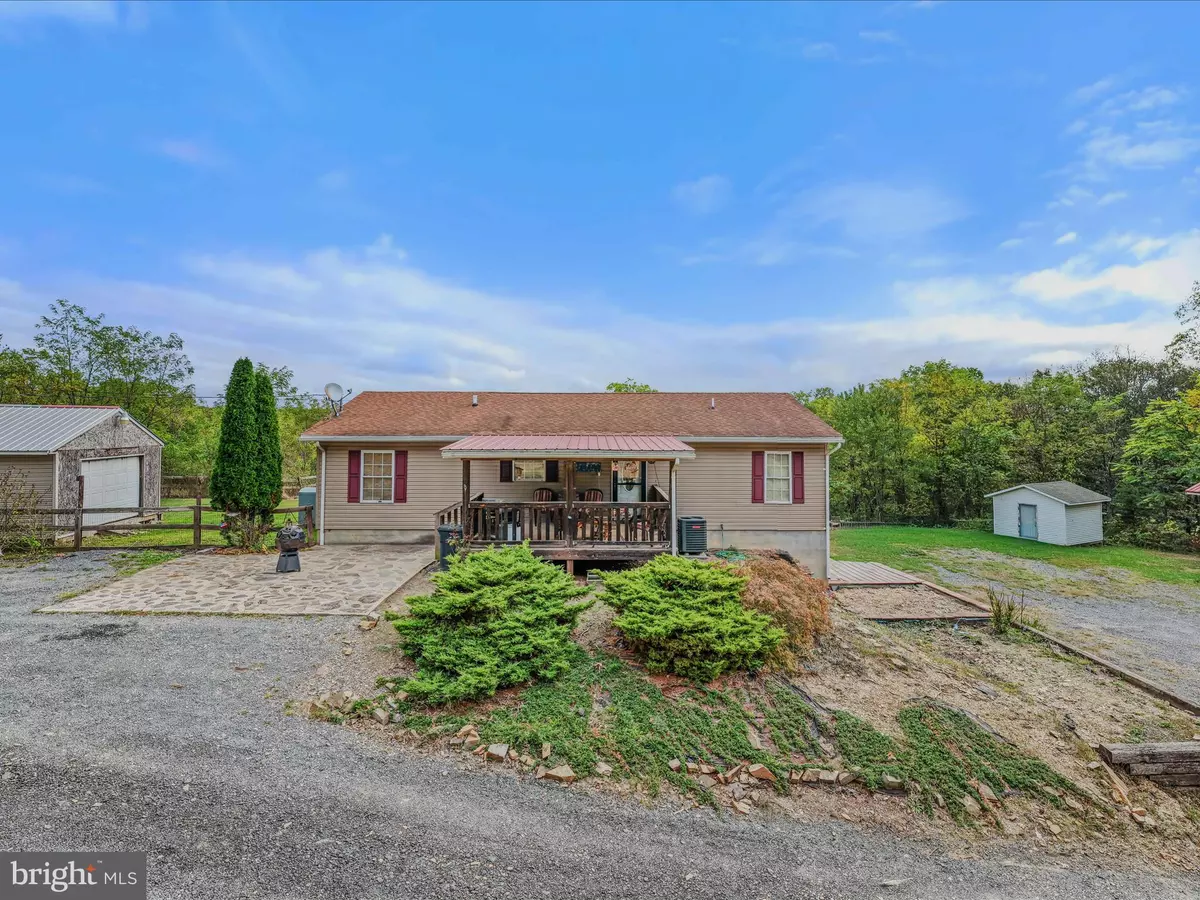 Berkeley Springs, WV 25411,193 IDRIS LN