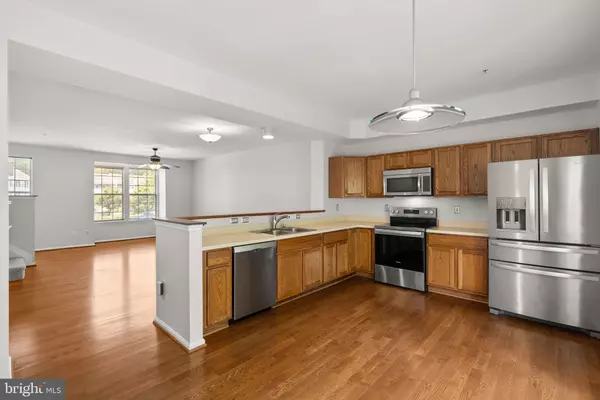 Odenton, MD 21113,2325 SANDY WALK WAY