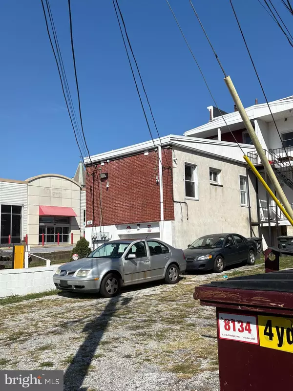 Coatesville, PA 19320,418 E LINCOLN HWY