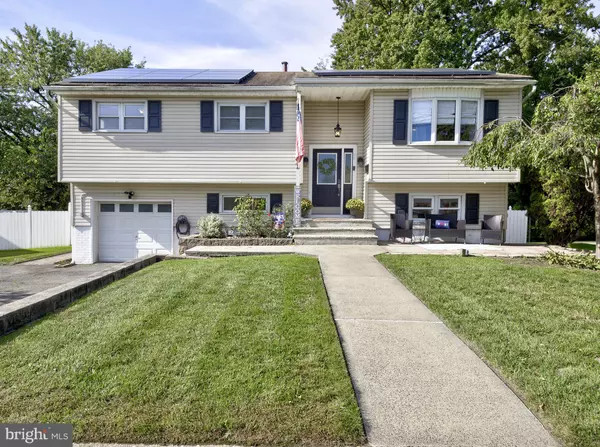 12 CREEK RD, Hazlet, NJ 07730