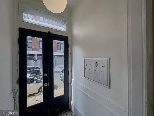 Philadelphia, PA 19122,1221 N FRANKLIN ST #1F