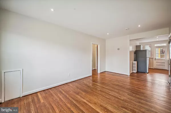 Arlington, VA 22201,2502 LANGSTON BLVD #1