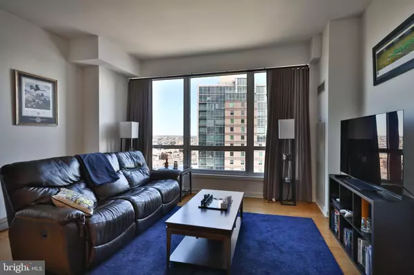 Philadelphia, PA 19123,901 N PENN ST #P2305