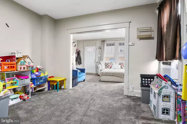 York, PA 17404,1250 W KING ST