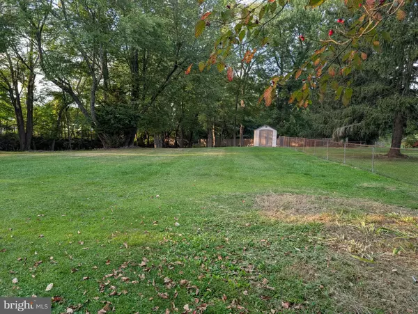 Warminster, PA 18974,868 ASTER RD