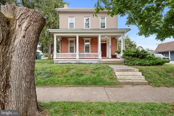 414 E MAIN ST, Palmyra, PA 17078