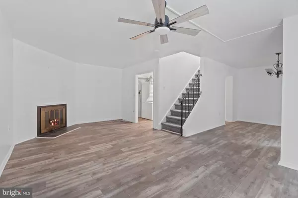 Clementon, NJ 08021,610 TIMBER CREEK RD