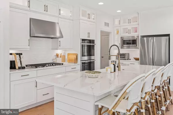 Ocean View, DE 19970,30468 MADEIRA LN