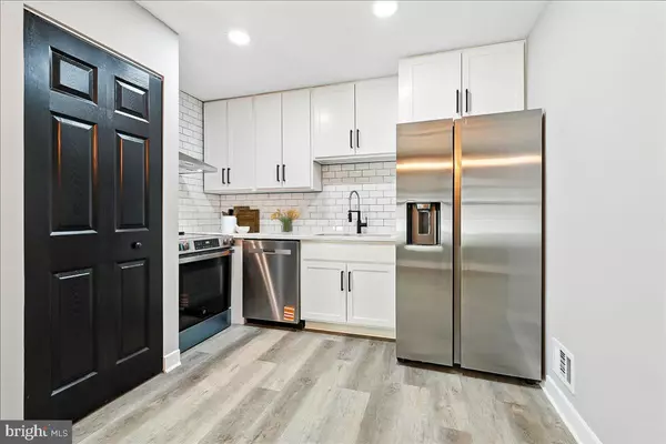 9833 TOWN LN, Manassas, VA 20110