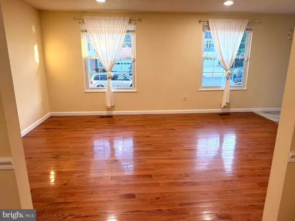 Fairfax, VA 22032,10434 CALUMET GROVE DR