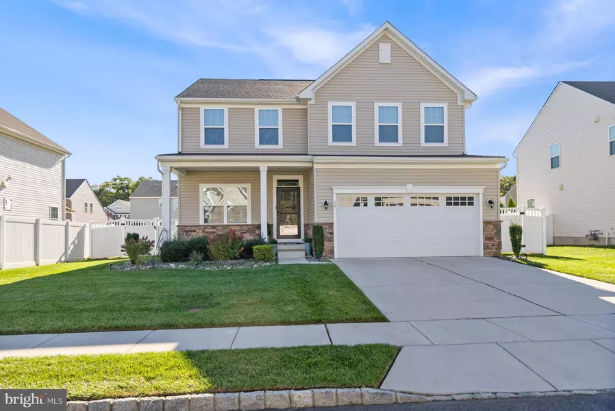 19 CIRCLE DR, Sicklerville, NJ 08081