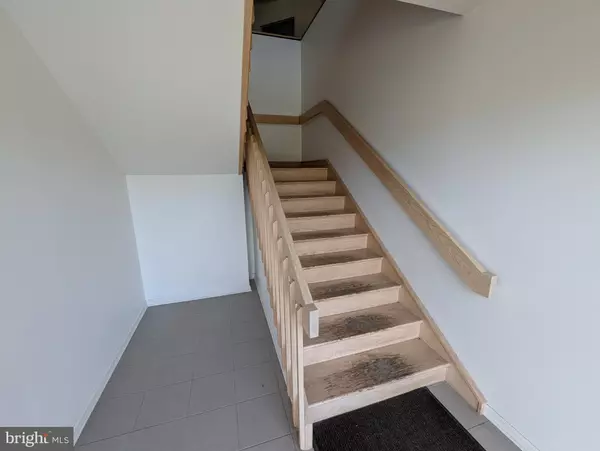 Vineland, NJ 08360,1051 MAGNOLIA RD #4