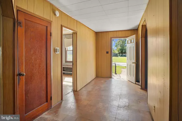 Glen Burnie, MD 21061,220 POPLAR AVE