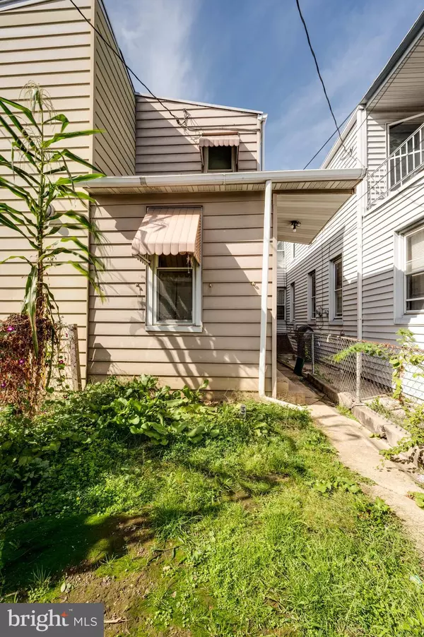 Reading, PA 19604,1557 N 10TH ST