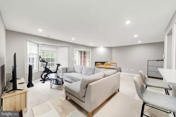 Princeton, NJ 08540,206 SALEM CT #6