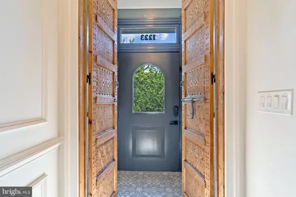 Washington, DC 20009,1223 FAIRMONT ST NW