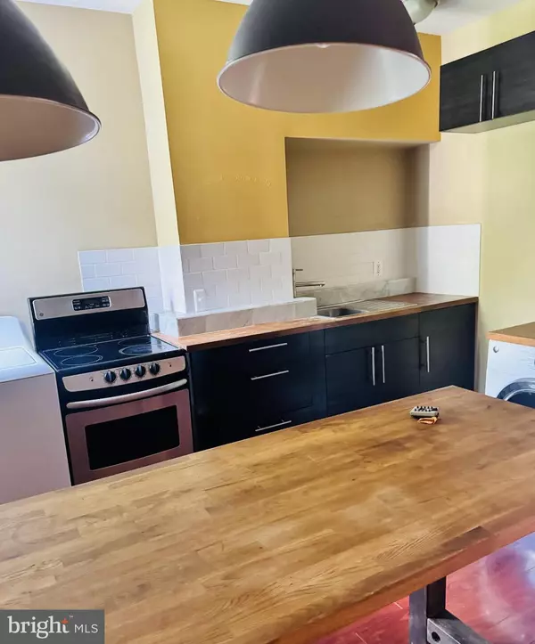 Philadelphia, PA 19121,1913 PAGE ST #1