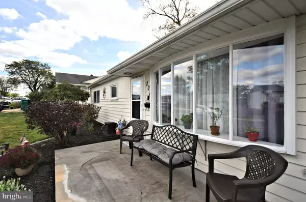 Fairless Hills, PA 19030,208 SUFFOLK RD