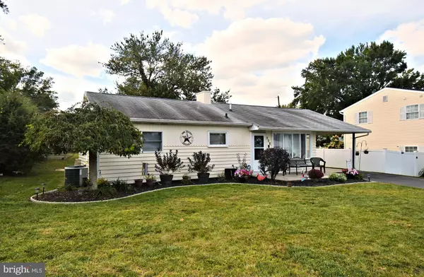 208 SUFFOLK RD, Fairless Hills, PA 19030