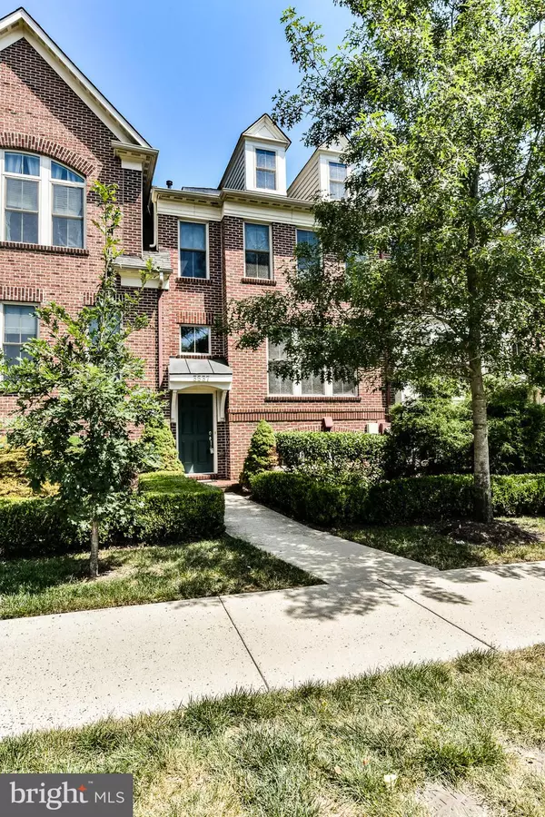 Arlington, VA 22206,3537 S FOUR MILE RUN DR