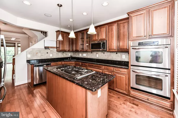 Arlington, VA 22206,3537 S FOUR MILE RUN DR