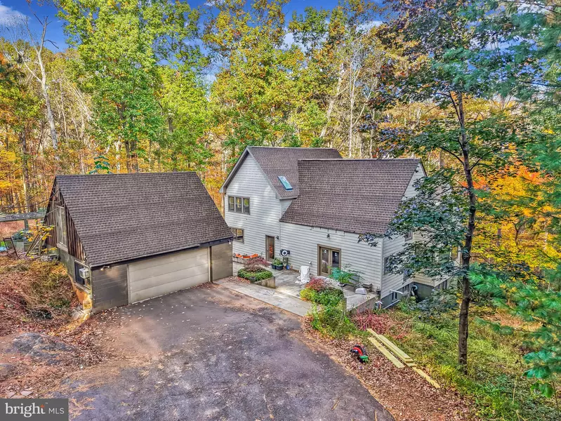 10450 HUNTER VIEW RD, Vienna, VA 22181