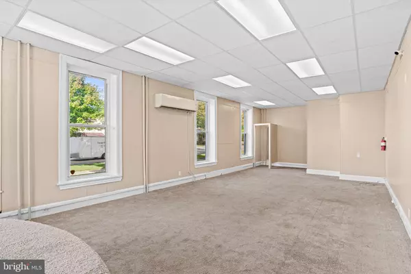 Harrisburg, PA 17111,3500 DERRY ST