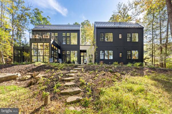 Oakland, MD 21550,282 MCCOMAS BEACH TER