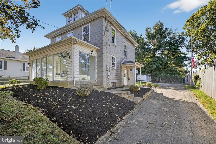 1664 OLD PHILADELPHIA PIKE, Lancaster, PA 17602