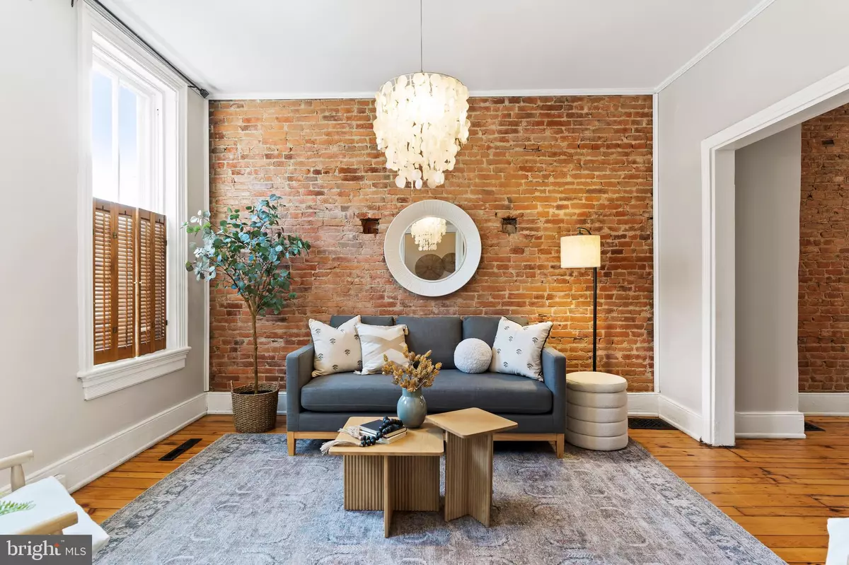 Harrisburg, PA 17102,222 CUMBERLAND ST