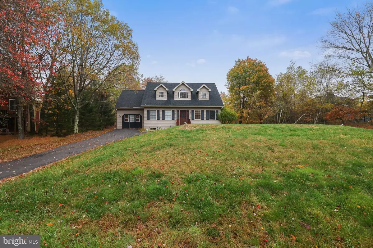 Long Pond, PA 18334,306 CEDAR DR